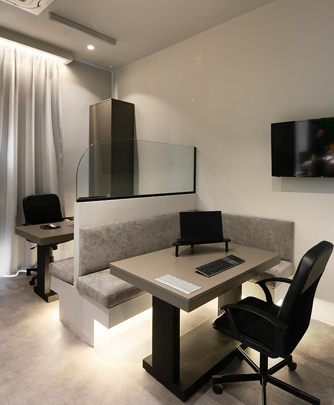 workstations for hotel residents